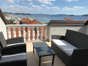  Apartments Puntamika  Задар